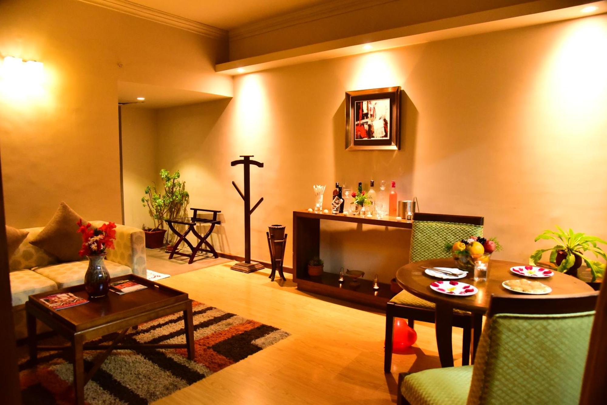 โรงแรมซินแคลร์ รีทรีต อูตี ภายนอก รูปภาพ